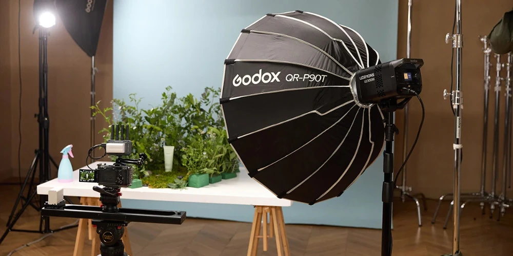 Godox Litemons LE600Bi lampe LED Bi-Color 610 W blanche — Lumière Bi-Color puissante pour les grands plateaux Godox Litemons LE600Bi lampe LED Bi-Color 610 W blanche — Lumière Bi-Color puissante pour les grands plateaux